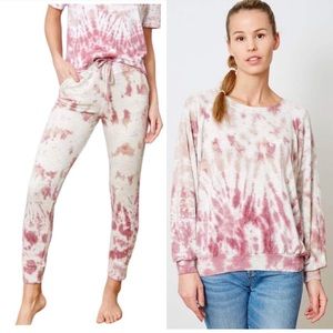 BNWT good hYOUman sweatshirt and jogger set
